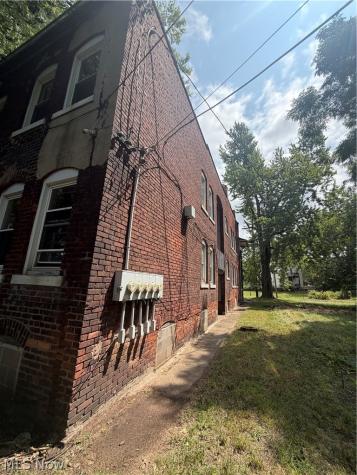 1338 E 125th Street Cleveland OH 44112
