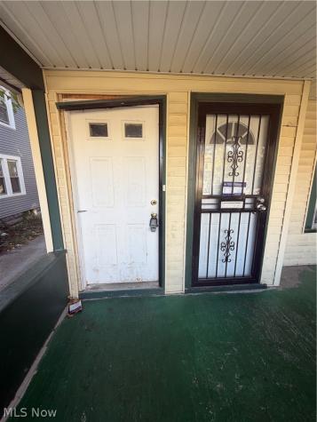 9904 Parkgate Avenue Cleveland OH 44108
