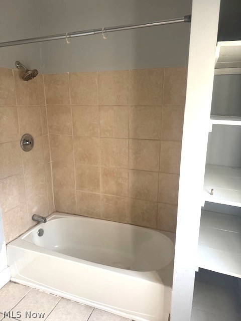 2362 E 76th Street E Cleveland OH 44104