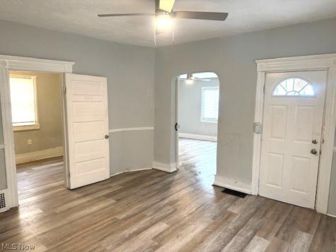 2362 E 76th Street E Cleveland OH 44104
