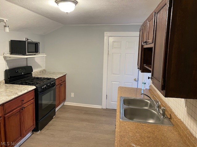 2362 E 76th Street E Cleveland OH 44104