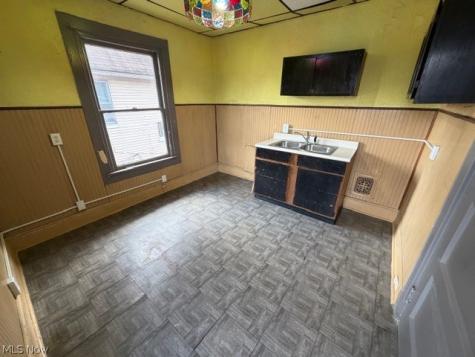 1755 E 63rd Street Cleveland OH 44103
