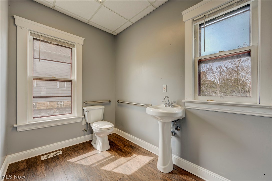 4432 Pearl Road Cleveland OH 44109