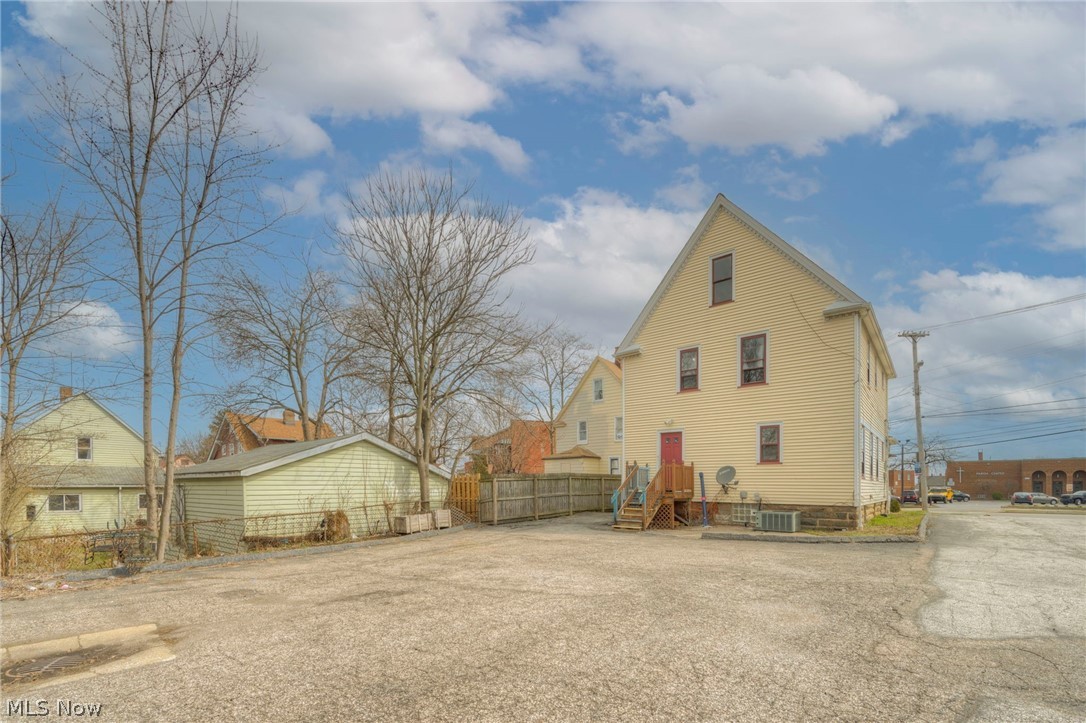 4432 Pearl Road Cleveland OH 44109
