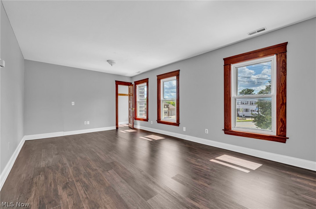 4432 Pearl Road Cleveland OH 44109