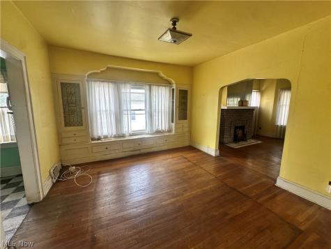 11424 Tuscora Avenue Cleveland OH 44108