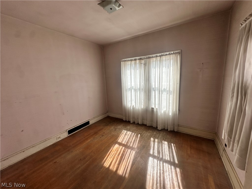 11424 Tuscora Avenue Cleveland OH 44108