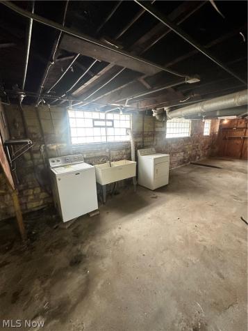 11424 Tuscora Avenue Cleveland OH 44108