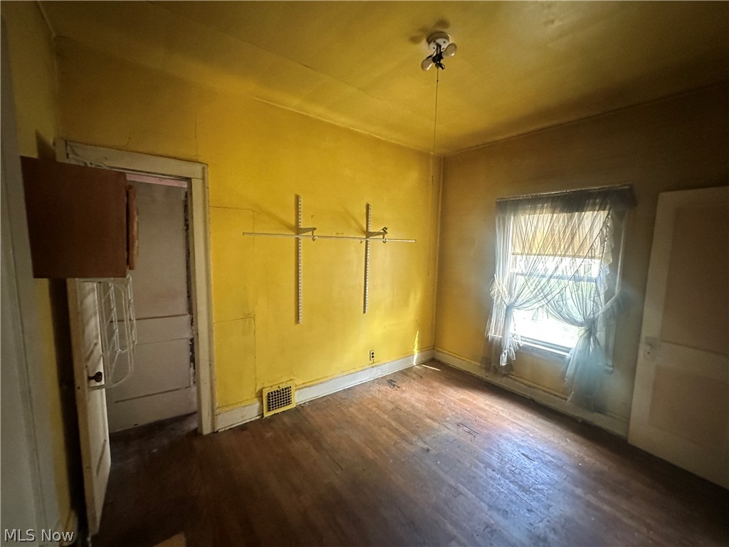 11424 Tuscora Avenue Cleveland OH 44108