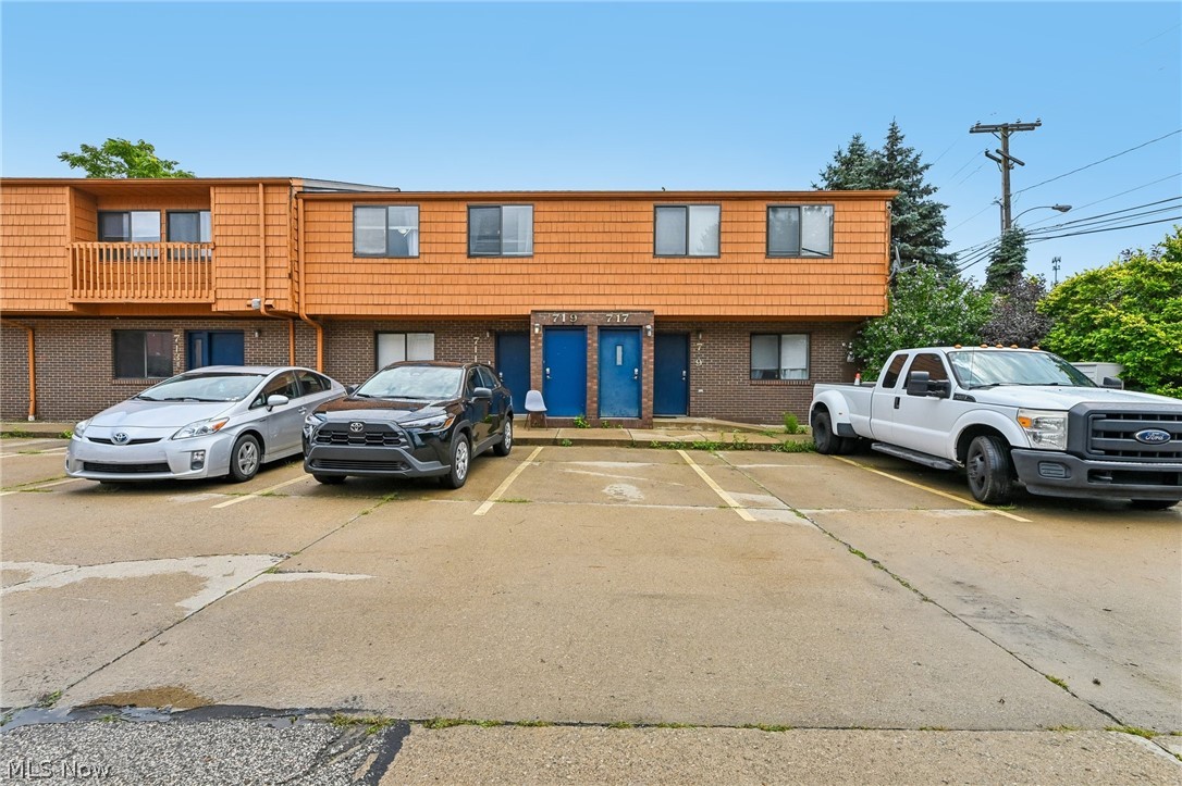 711 & 719 Carroll Street Akron OH 44304