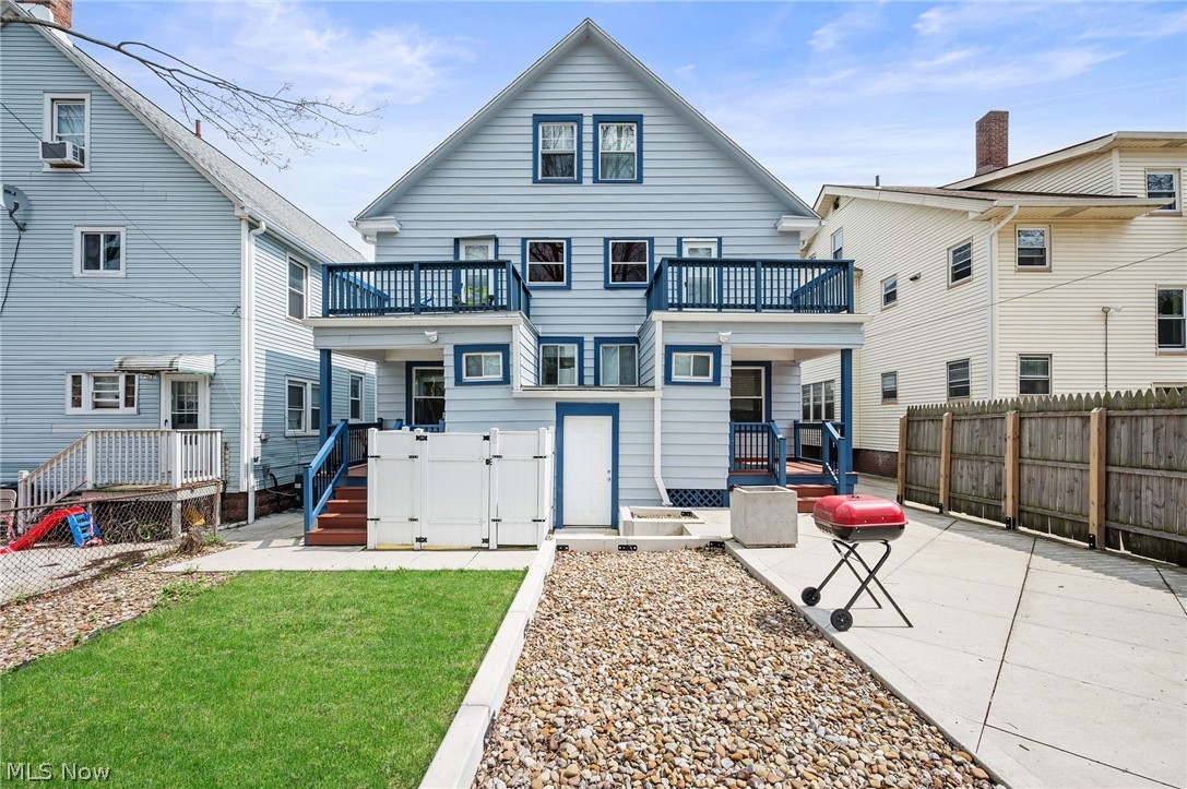 1470-72 Ridgewood Avenue Lakewood OH 44107