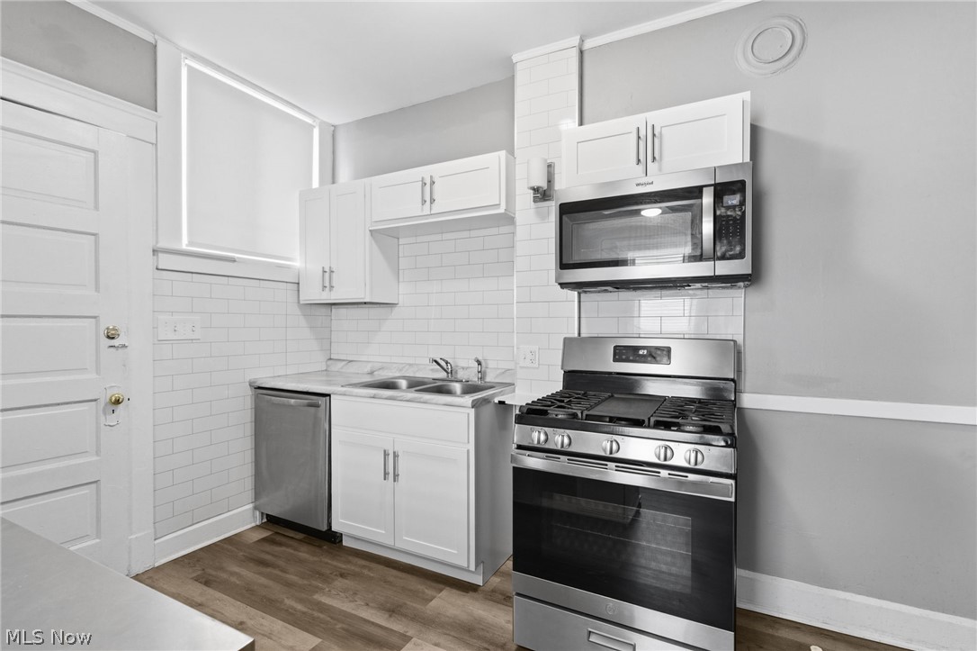 1470-72 Ridgewood Avenue Lakewood OH 44107