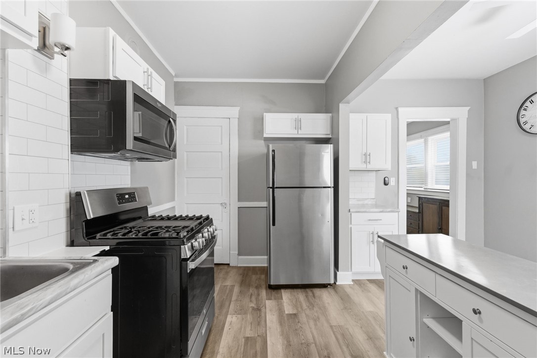 1470-72 Ridgewood Avenue Lakewood OH 44107