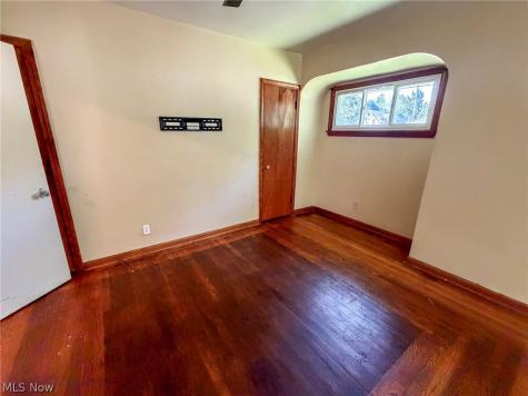 145 S Lakeview Avenue Youngstown OH 44509