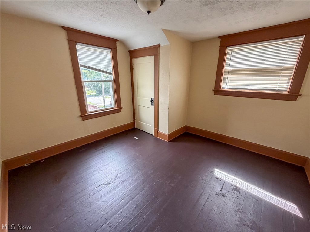 145 S Lakeview Avenue Youngstown OH 44509