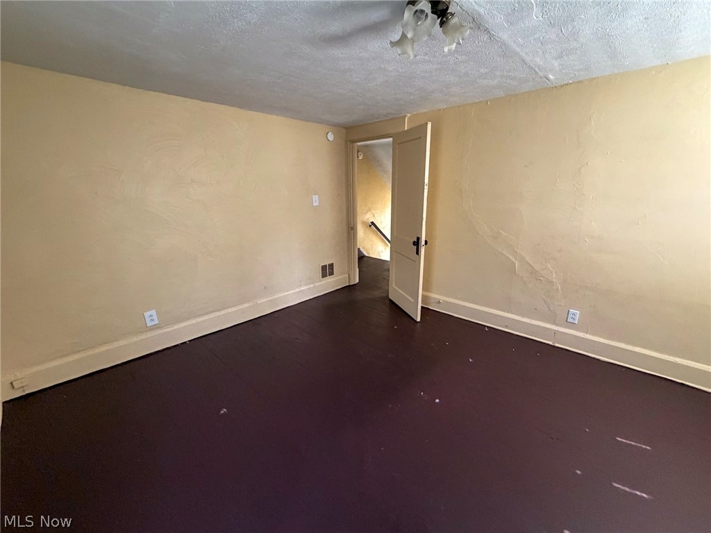 145 S Lakeview Avenue Youngstown OH 44509