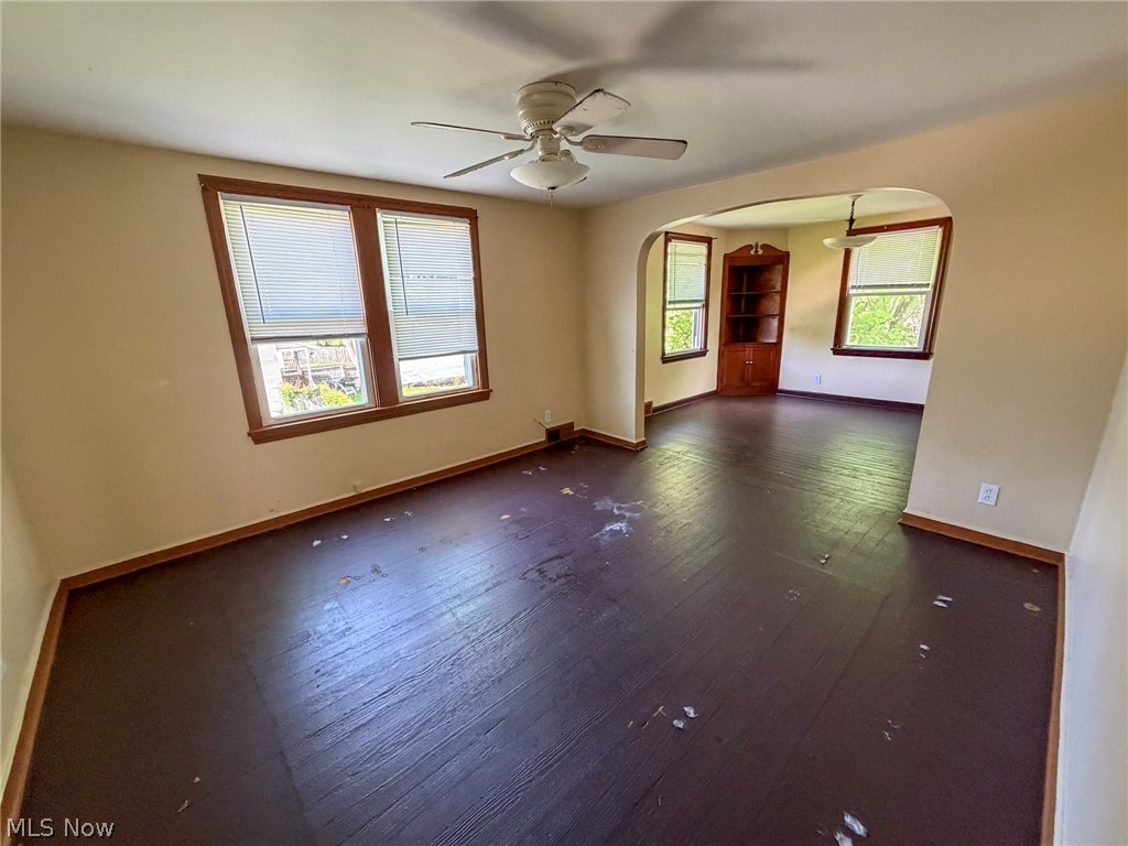 145 S Lakeview Avenue Youngstown OH 44509