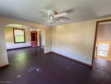 145 S Lakeview Avenue Youngstown OH 44509