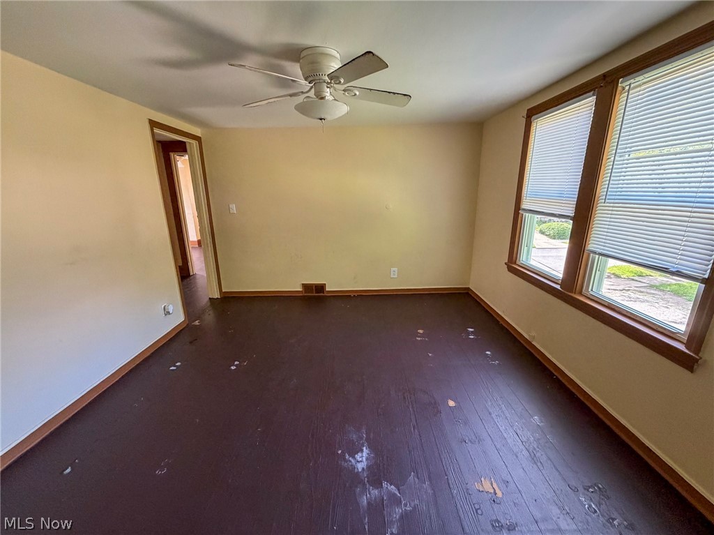 145 S Lakeview Avenue Youngstown OH 44509