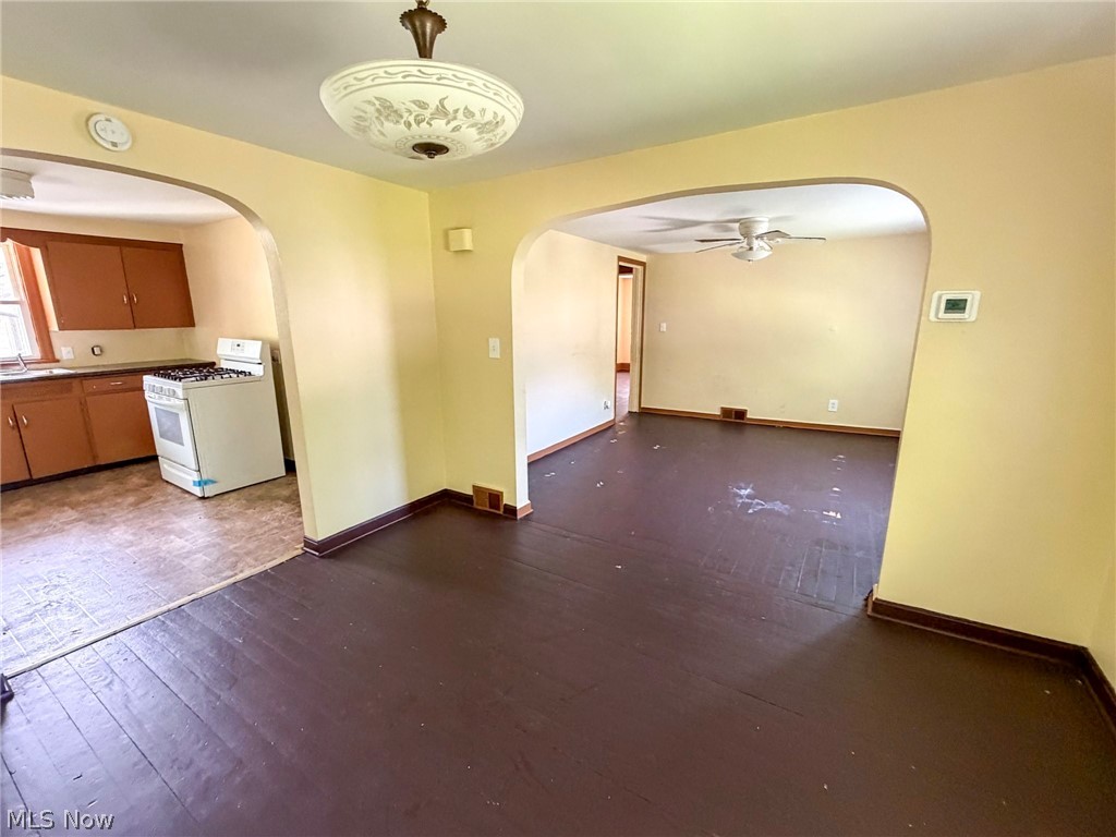 145 S Lakeview Avenue Youngstown OH 44509