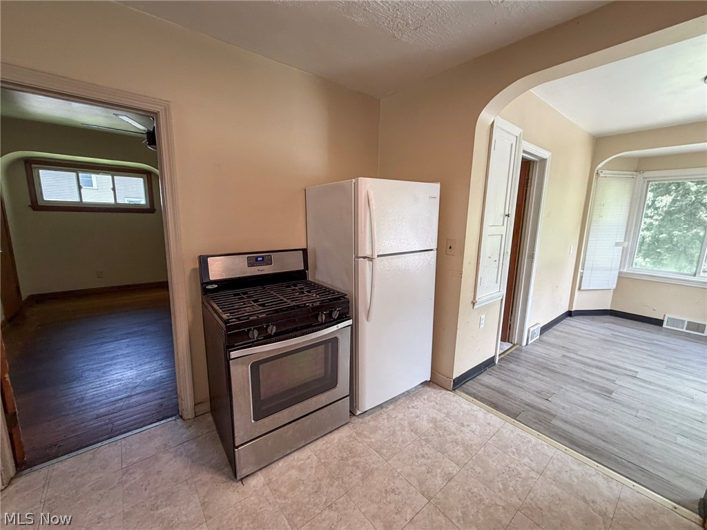 145 S Lakeview Avenue Youngstown OH 44509