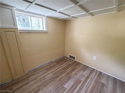 145 S Lakeview Avenue Youngstown OH 44509