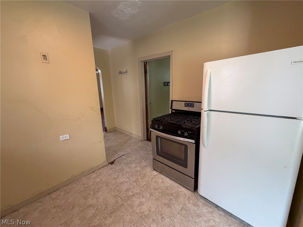 145 S Lakeview Avenue Youngstown OH 44509