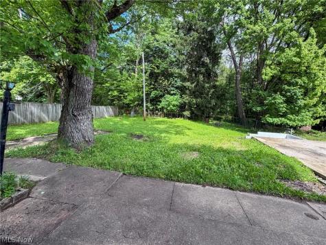 145 S Lakeview Avenue Youngstown OH 44509