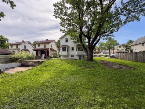 145 S Lakeview Avenue Youngstown OH 44509