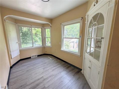145 S Lakeview Avenue Youngstown OH 44509