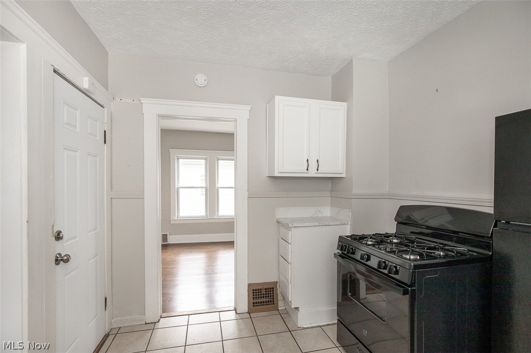 4409 Bucyrus Avenue Cleveland OH 44109
