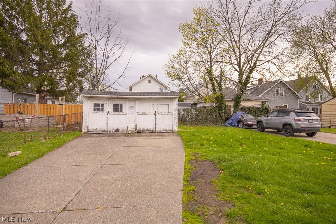 4409 Bucyrus Avenue Cleveland OH 44109
