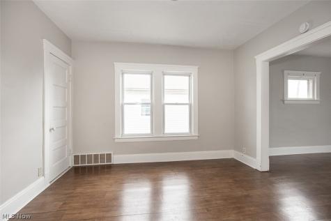 4409 Bucyrus Avenue Cleveland OH 44109
