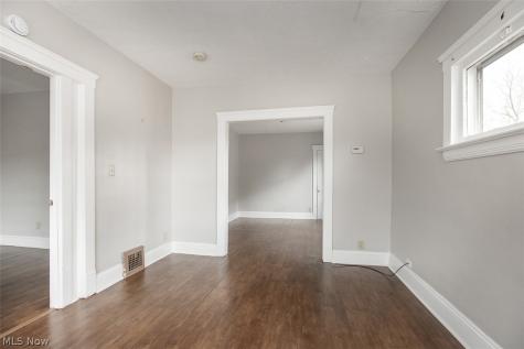 4409 Bucyrus Avenue Cleveland OH 44109