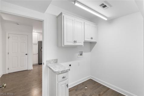 13113 Cleveland Avenue NW Uniontown OH 44685