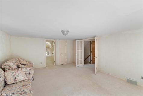 13113 Cleveland Avenue NW Uniontown OH 44685