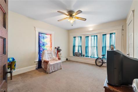 13113 Cleveland Avenue NW Uniontown OH 44685