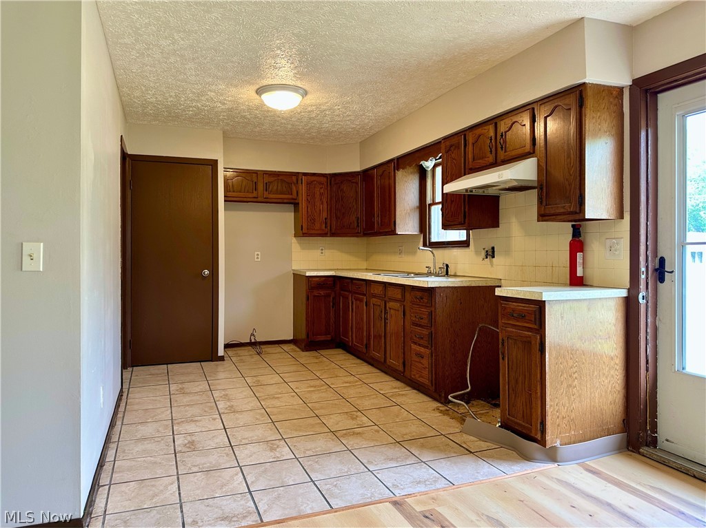 4823 Dunsmore Avenue Ashtabula OH 44004