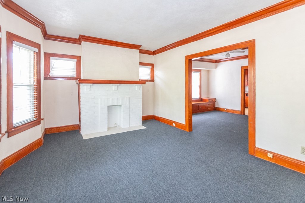 917 Helmsdale Road Cleveland Heights OH 44112
