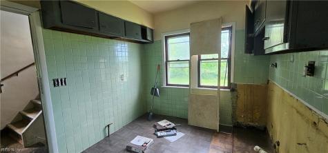 1830 Reyburn Road Cleveland OH 44112