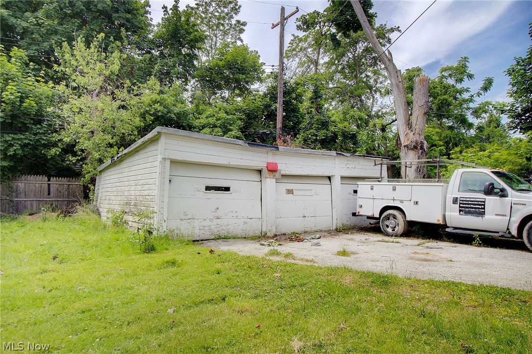 1872 Lampson Road Cleveland OH 44112