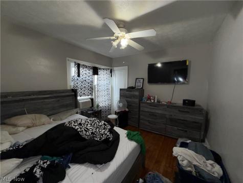 3270 W 116th Street Cleveland OH 44111