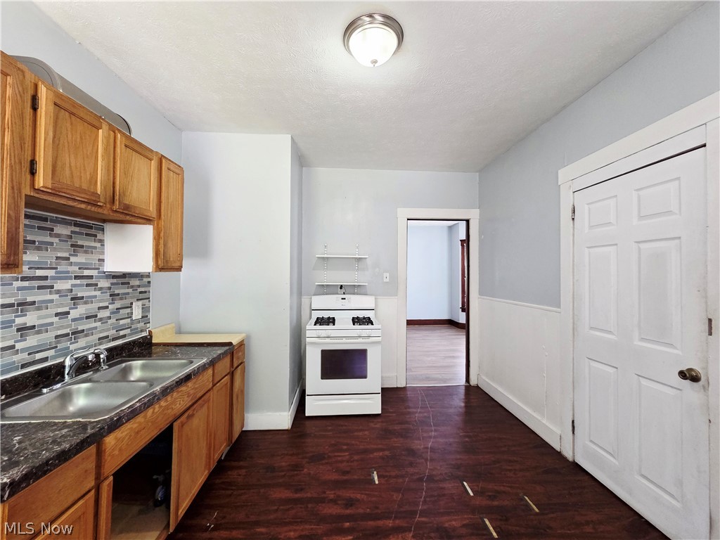 2146 W 81st Street Cleveland OH 44102