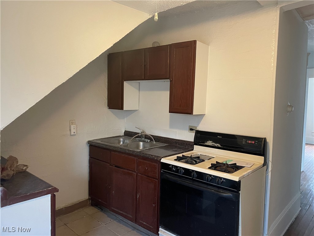1461 Newman Avenue Lakewood OH 44107