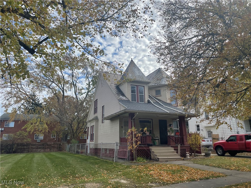 1461 Newman Avenue Lakewood OH 44107