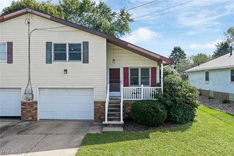 1532 Ellesmere Avenue NW North Canton OH 44720