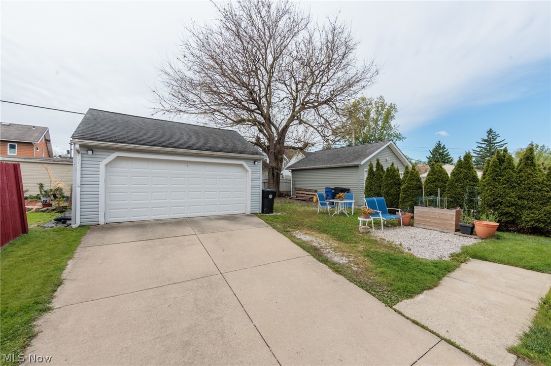 2301 Hood Avenue Cleveland OH 44109