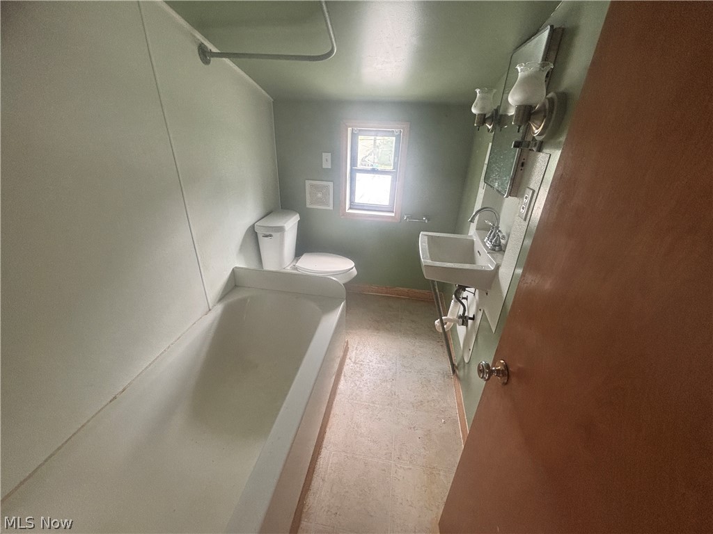 2682 E Turkeyfoot Lake Road Uniontown OH 44685