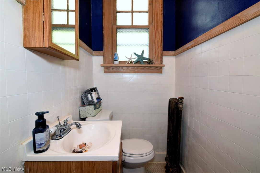 2449 Woodmere Drive Cleveland Heights OH 44106