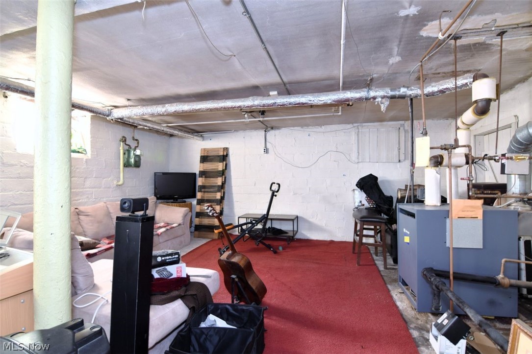 2449 Woodmere Drive Cleveland Heights OH 44106